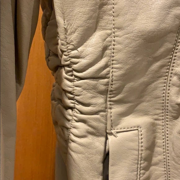 Arden B Tan Jacket - Picture 2 of 5